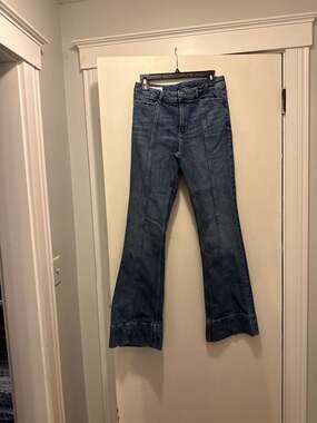 Zara Z1975 Mid-Waist Flare Seam Jeans with Front Pintuck